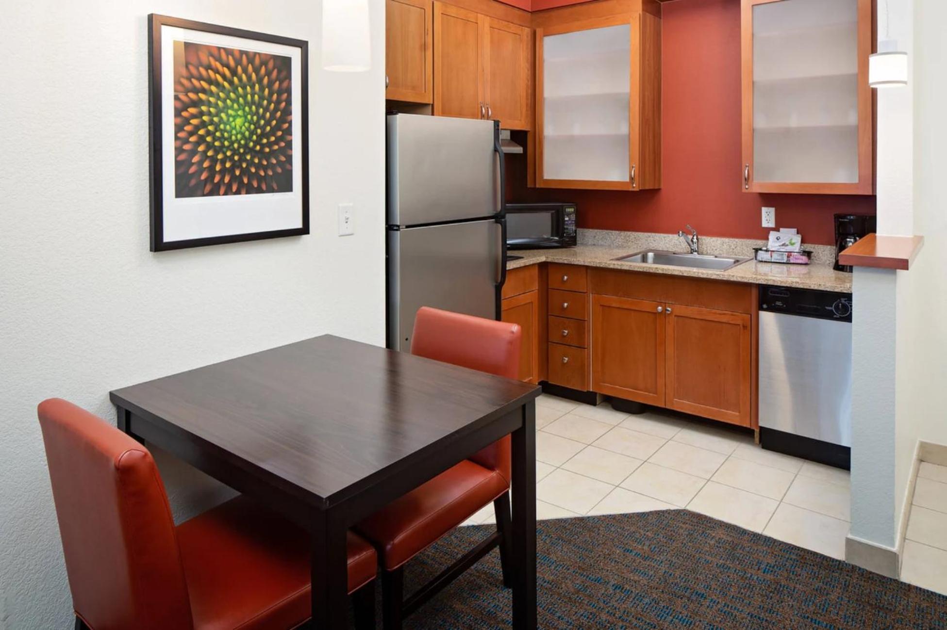 Hotel West End 3*